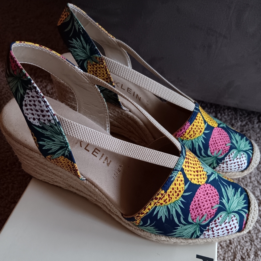 Anne Klein Pineapple Espadrille, 10m